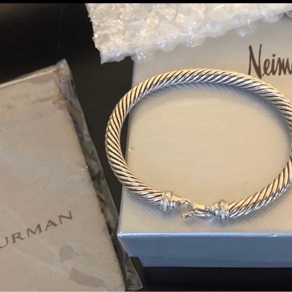 Re poshing because I’m a size small in David yurman and this is a medium. - Picture 4 of 4